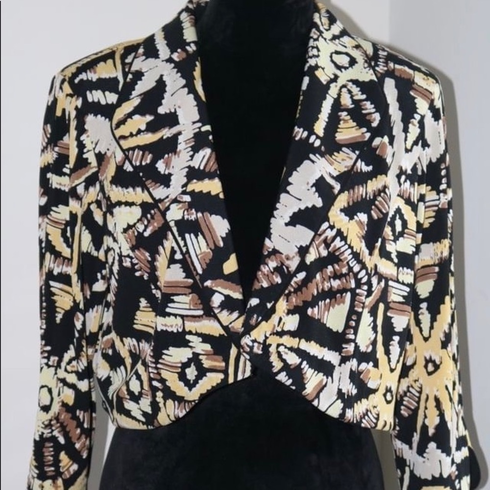 Black n yellow crop blazer